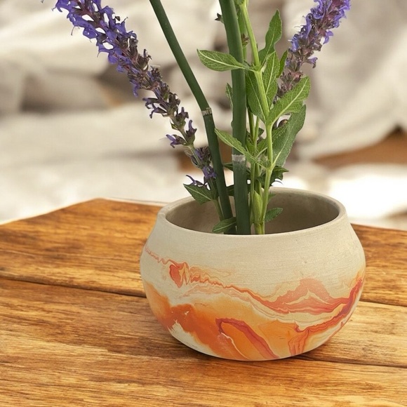 Vintage Nemadji orange swirl pottery vase - Picture 1 of 10